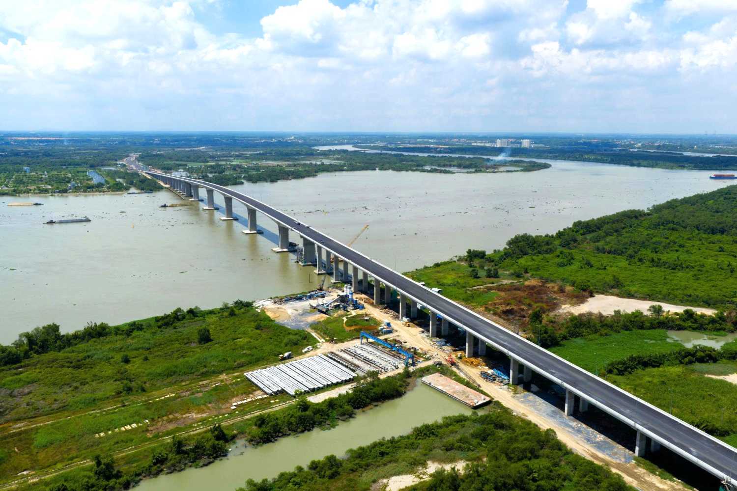 Proyecto Nhon Trach Bridge en la ruta 3 de anillo, conectando Ho Chi Minh City y Dong Nai.  Foto: Minh Quan