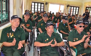 Chi hơn 480 tỉ đồng tặng quà cho hơn 1,5 triệu người có công