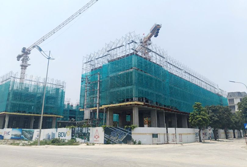 El proyecto de vivienda social urgente se implementa en la ciudad de Thanh Hoa. Foto: Quach du