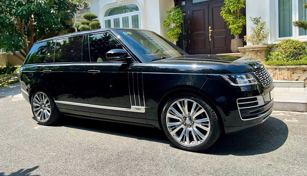 Close -Up of Range Rover Svautobiography 2020 se vende por 8 mil millones. Foto: Nam Thanh