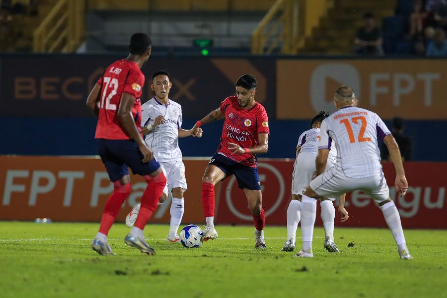 La policia de Hanoi gano 3-1 contra Binh Duong. Foto: Cahn FC