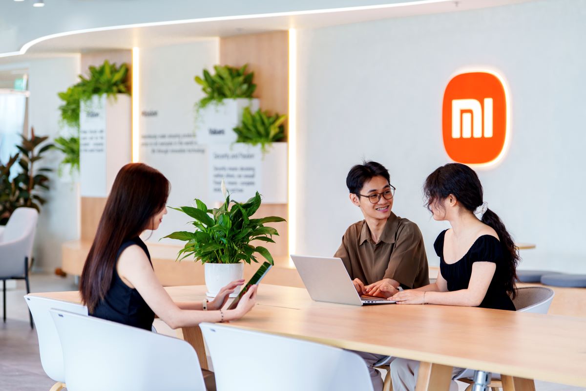 Xiaomi acaba de abrir una nueva oficina de 1,000m2 en la ciudad de Ho Chi Minh, que muestra el compromiso de desarrollo a largo plazo de la marca en el mercado de Vietnam. Foto: Xiaomi Vietnam