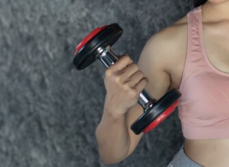 Regular exercise helps improve health and reduce the risk of breast cancer in women. Photo: Thuy Duong