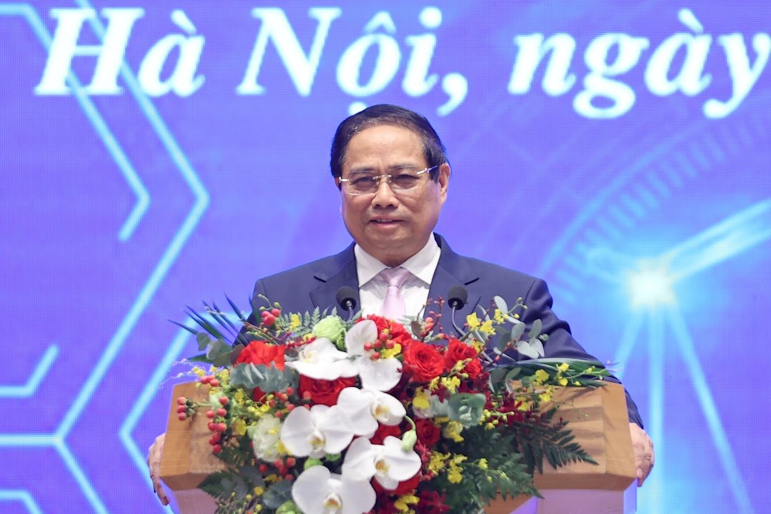 Politburo member and Prime Minister Pham Minh Chinh delivered the opening speech with businesses on private economic development. Photo: VGP