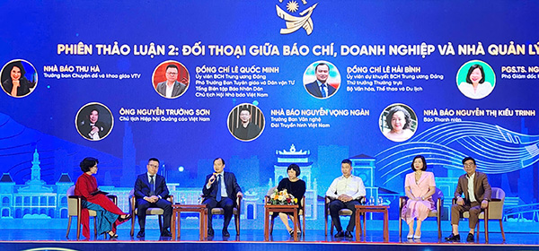 Diễn đàn vai trò của báo chí trong phát triển ngành công nghiệp văn hóa