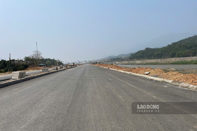 Lào Cai chi 380 tỉ đồng làm đường dọc sông Hồng kết nối cửa khẩu