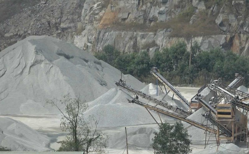 Binh Duong allows the change of land use purpose for 62,389m2 for construction stone mining. Photo: Dinh Trong