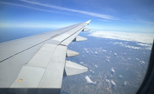 ¿Por que no volar si tienes una infeccion en el oido? Imagen de la pagina web de la Universidad de Hong Kong