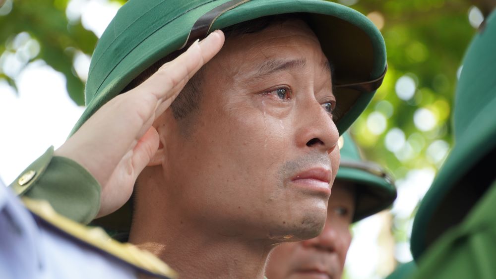 Lieutenant Colonel Do Phu Khanh - Nam Dinh Provincial Police commemorates his father on Truong Sa Island