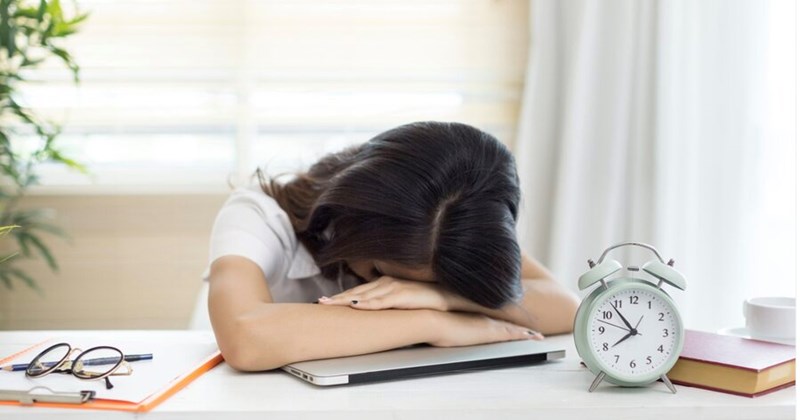 Inemuri Inemuri, Japanese-style short sleep helps keep the mind alert during work