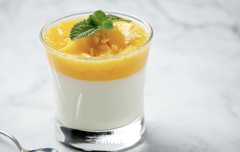 How to make mango parfait for summer. Photo: Thuy Duong