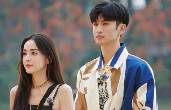 Nam chính phim Hoài Thủy Trúc Đình Trương Vân Long từng hẹn hò Cổ Lực Na Trát