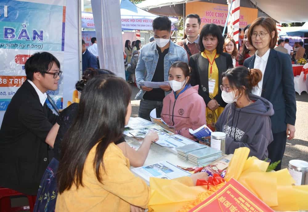 Las ferias de empleo en Giai Lai ofrecen a los trabajadores mejores oportunidades de trabajo. Imagen de la pagina web de la organizacion