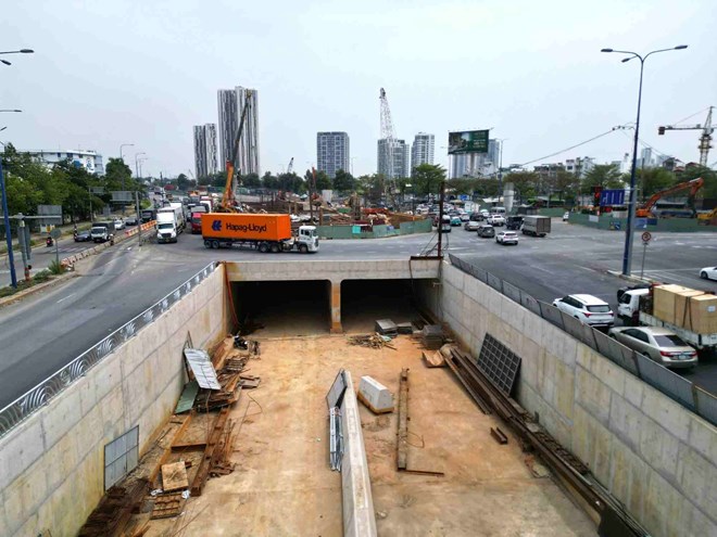 The HC1-01 underpass at the An Phu intersection is scheduled to open to traffic on the occasion of the April 30 holiday. Photo: Minh Quan