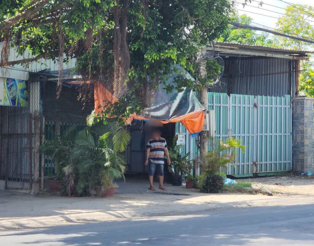 Công an tỉnh Tiền Giang vừa bắt đối tượng tên T được xác định là nghi phạm sát hại nữ chủ quán cà phê ở ấp 3 (xã Trung An, TP Mỹ Tho, tỉnh Tiền Giang). Trong ảnh là nơi xảy ra vụ án. Ảnh: Thành Nhân