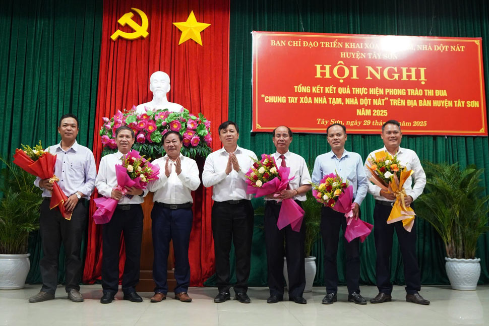 Tay Son district has completed 278 temporary and dilapidated houses with a total cost of 40 billion VND. Photo: Hoai Luan