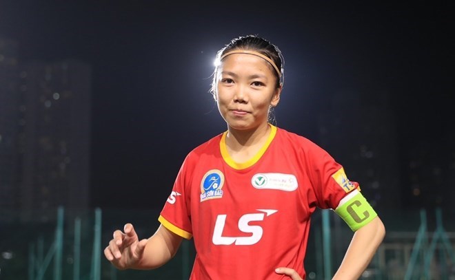 Tien dao Huynh Nhu va cac cau thu TPHCM khong hoi quan cung doi tuyen trong dot nay. Anh: Minh Dan