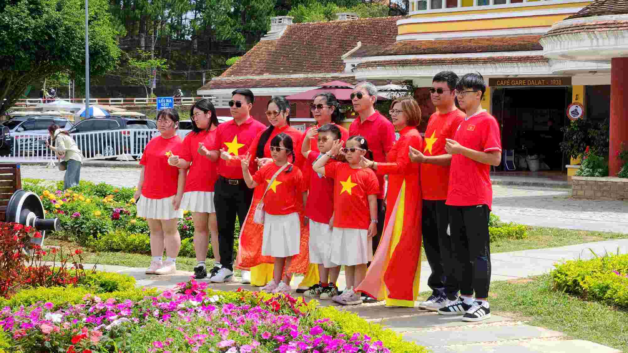 Este año, Lim Dong ha recibido alrededor de 240.000 visitantes. Imagen de la lampara roja