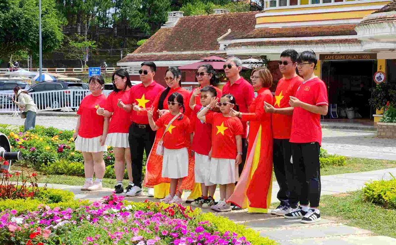 During this year's holiday, Lam Dong has many new tourism products and welcomed about 240,000 visitors. Photo: Lam Hong
