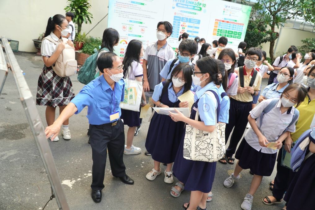 Los estudiantes de la Escuela de Comunicacion de Talentos de los años anteriores. Foto: Pies de la bendicion