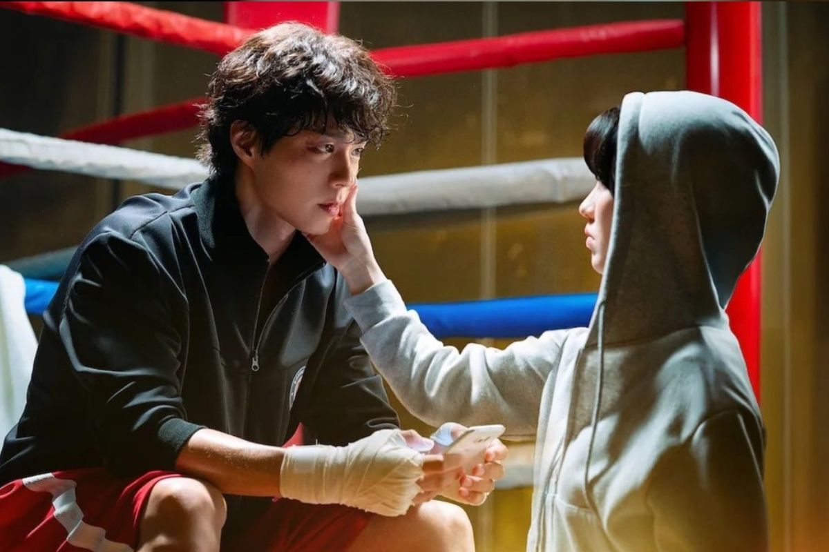 Park Bo Gum y Kim So Hyun interpretaran a los ex atletas que se convirtieron en policias. Imagen: Producido por JTBC