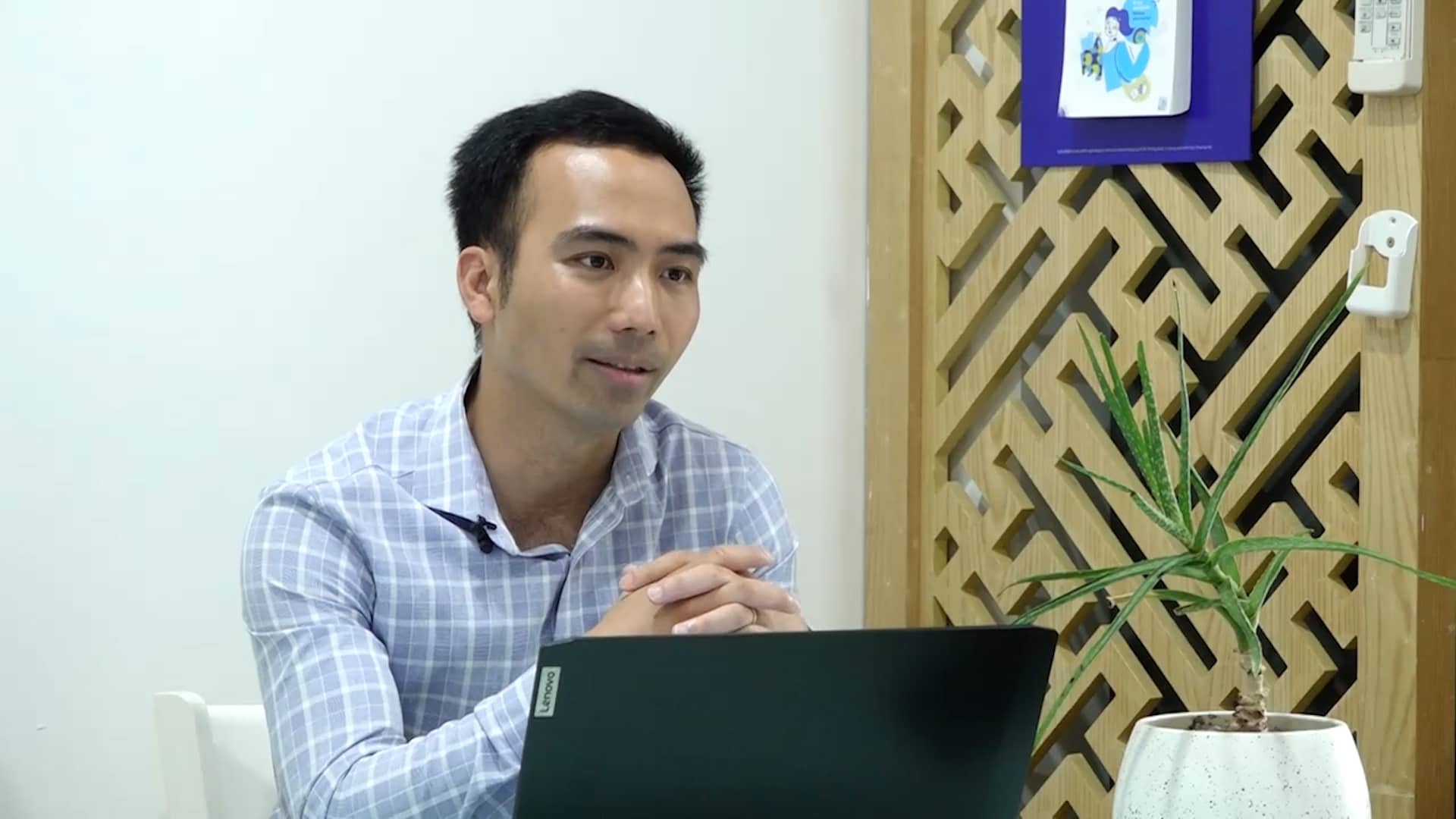De duy tri moi quan he trong thoi dai cong nghe, chuyen gia khuyen cac cap doi nen thiet lap thoa thuan ro rang ve hanh vi voi nguoi khac gioi va chia se cam xuc thuong xuyen. Anh: Huyen Trang