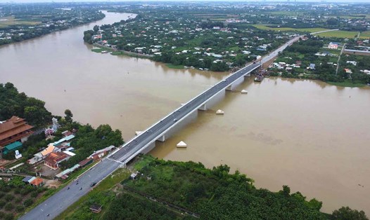 Cầu Bạch Đằng 2 nối hai tỉnh Đồng Nai và Bình Dương. Ảnh tư liệu: HAC