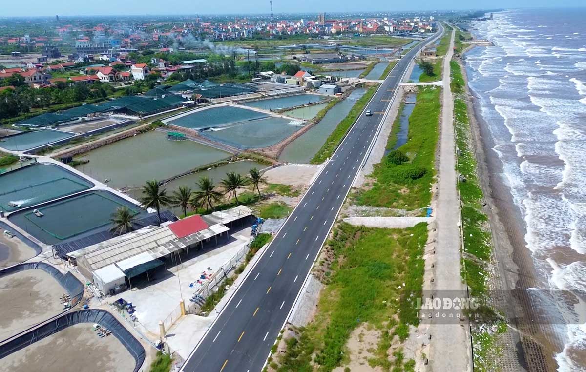 Tuyen duong bo ven bien di qua tinh Nam Dinh duoc khai thac hoat dong. Anh: Luong Ha