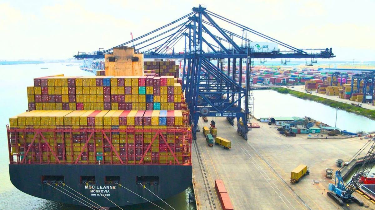 Ships with a cargo of more than 202,000 DWT entered the SSIT port to load goods. Photo: SSIT provided