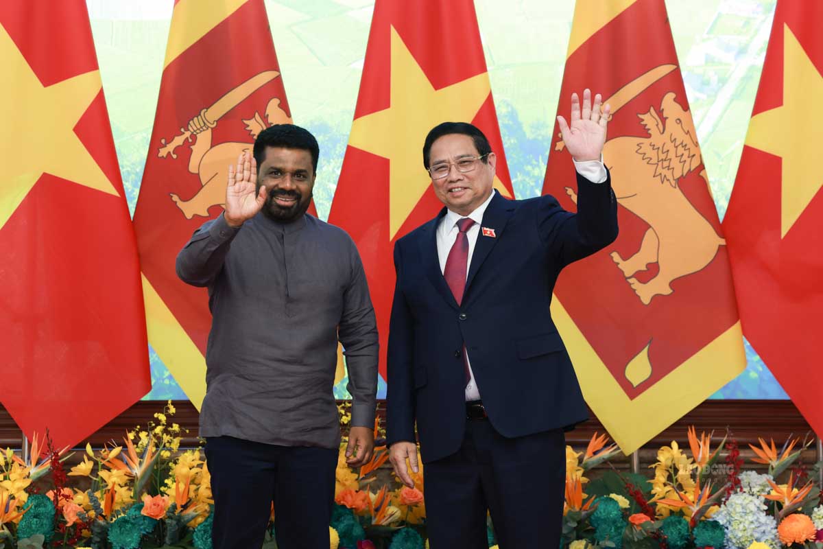 El Ministro de Asuntos Politicos, el Primer Ministro Pham Minh Chinh y el Presidente de Sri Lanka Anura Kumara Dissanayaka. Imagen de la pagina web de la Universidad de Hong Kong