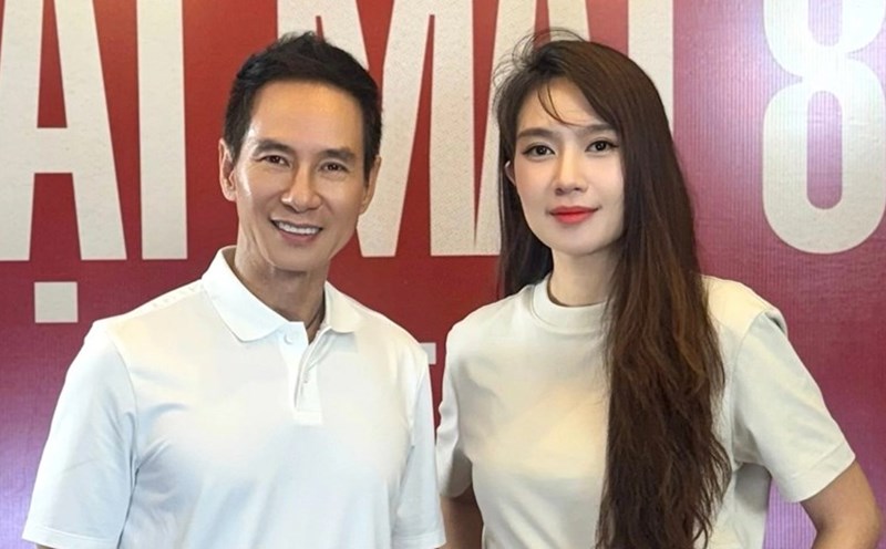 Singer Ly Hai - Minh Ha couple on the day of the release of "Flip Side 8". Photo: Provided by the film crew