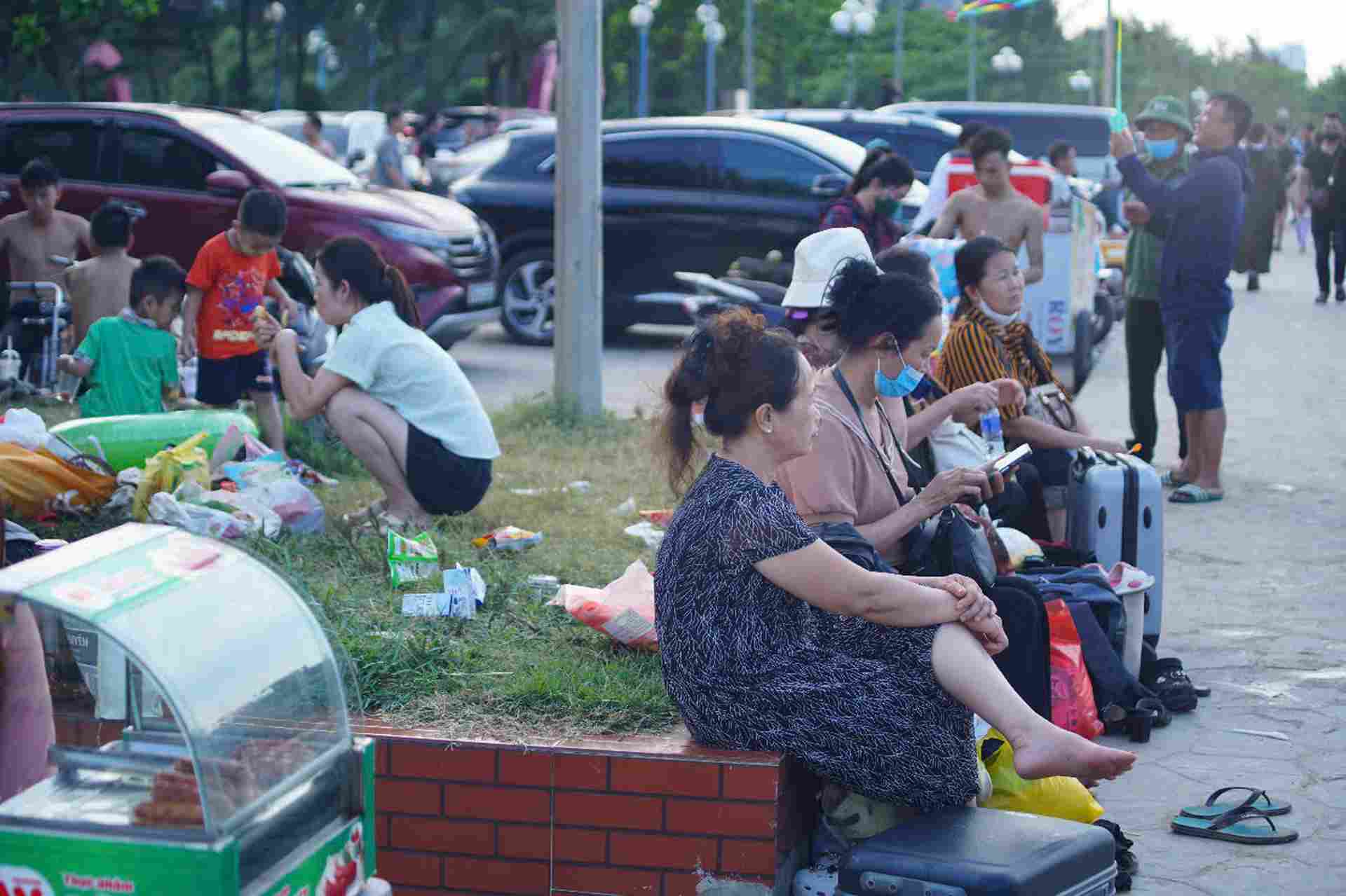 UBND TP Vinh da chan chinh nhung bat cap tai Cua Lo sau phan hoi cua du khach. Anh: Duy Chuong