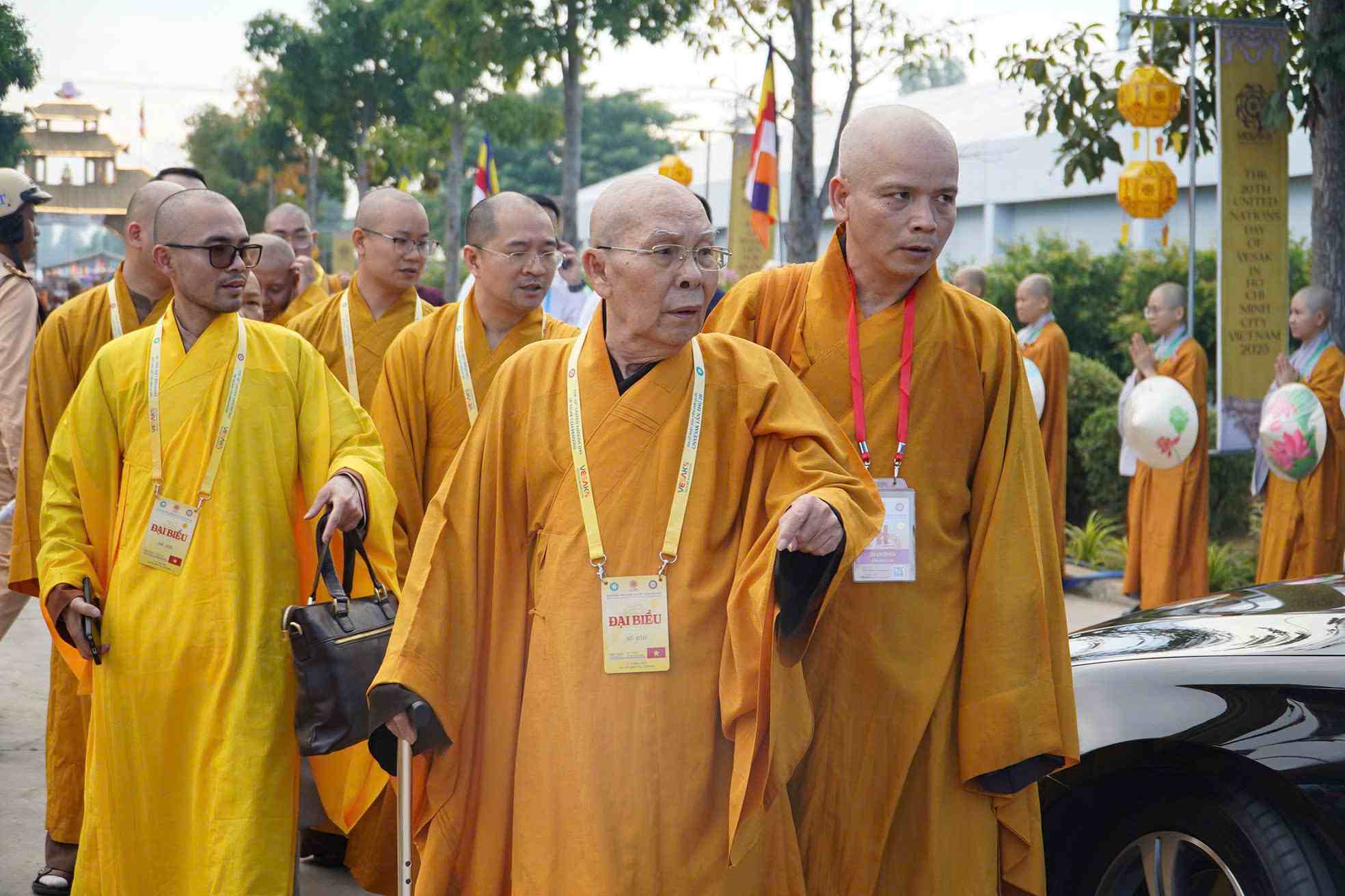 Doan dai bieu phat giao Viet Nam va quoc te tham du dai le Vesak 2025. Anh: Anh Tu