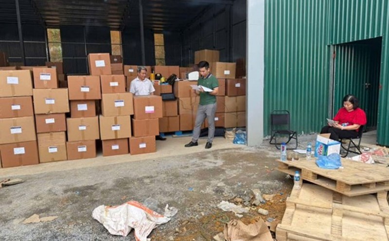 The Ministry of Public Security has determined that there are more than 900 functional food brands produced by the group of subjects. Photo: Provided by the Police Agency