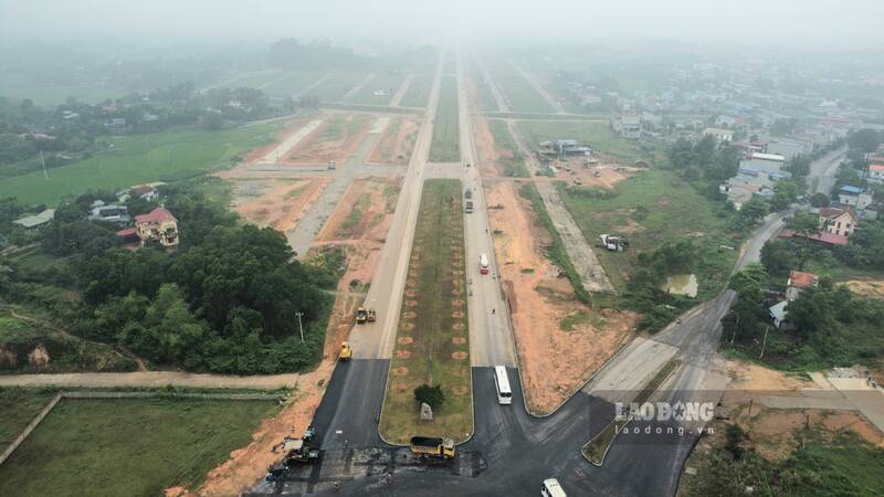 El tramo de la carretera de Norte a Norte se esta acelerando. Imagen de Lam Thanh