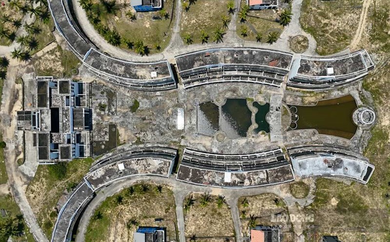 The super project of the Legendary Mediterranean Resort "shelved" in Lang Co Bay. Photo: Dat Luan