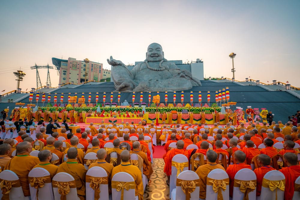 Nui Ba Den se to chuc Dai le Vesak 2025 vao ngay 8/5/2025. Anh: Sun World Ba Den Mountain