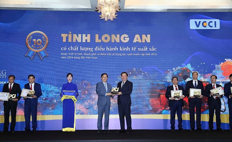 Tinh Long An duoc vinh danh Top 3 toan quoc ve Chi so Nang luc canh tranh cap tinh (PCI) nam 2024. Anh: Trung tam Xuc tien va Ho tro dau tu Long An