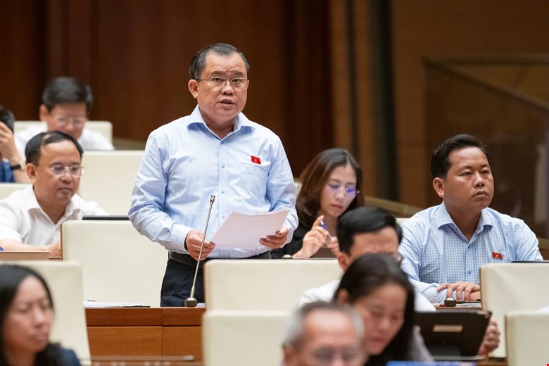 Dai bieu Nguyen Tam Hung - Doan Dai bieu Quoc hoi tinh Ba Ria - Vung Tau. Anh: Quochoi.vn