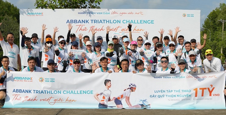 "The journey of a thousand miles, "Showing a thousand dreams" is a three-sport co-organized sports event organized by ABBANK for the first time to unlock resources for a series of actions to overcome the limits of employees themselves and join hands to raise funds to build schools for children in mountainous areas.