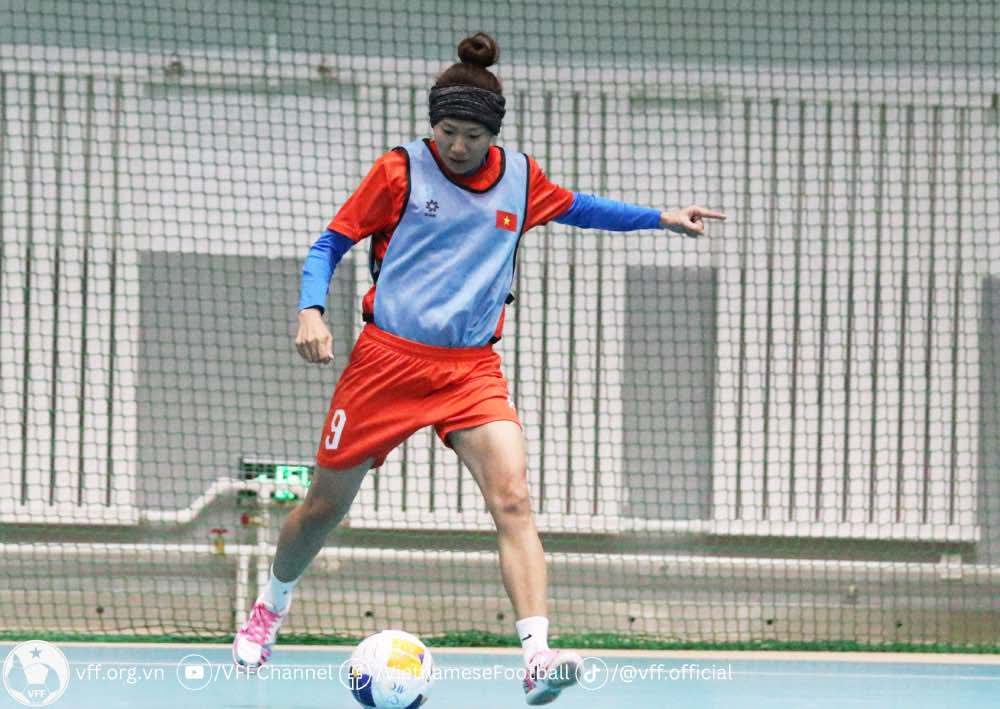 Tuyen futsal nu Viet Nam tap trung huong den tran ra quan giai futsal chau A 2025. Anh: VFF