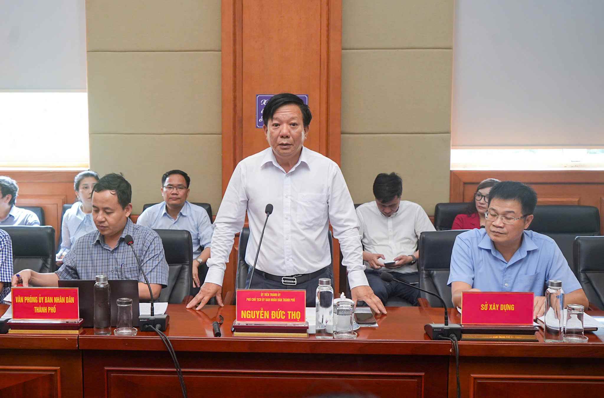 El vicepresidente de la Junta de la Republica de China, Nguyen Duc Tho, hablo en la reunion. Foto: El equipo de la Marina