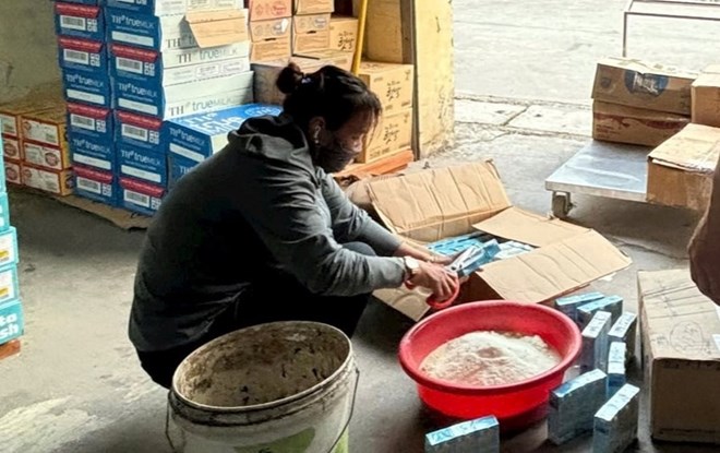 Hai Duong tieu huy hon 420 san pham dinh duong sua bot beo va sua nuoc nhap lau. Ảnh: Chi cuc quan ly thi truong tinh Hai Duong
