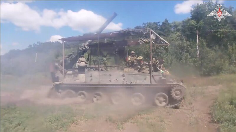 El 2S4 Tyulpan es un fusil automatico ruso. Imagen: cortada de un video del Ministerio de Defensa ruso