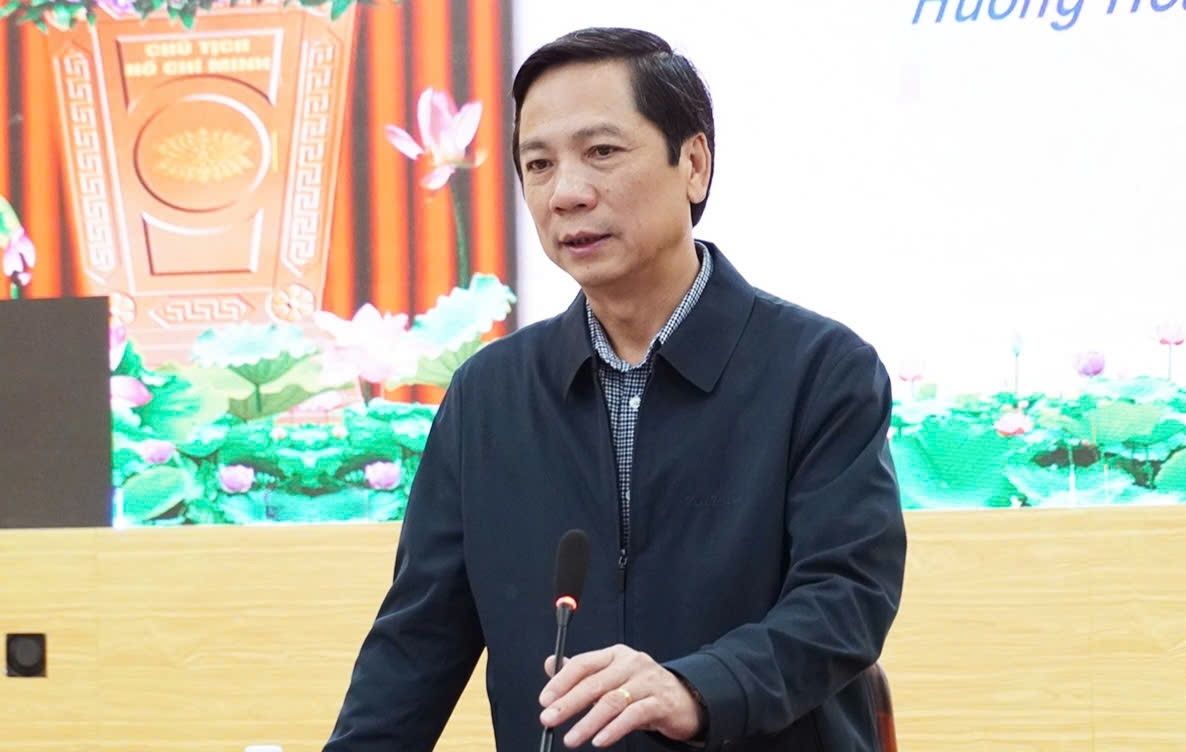 Mr. Hoang Nam was assigned the Act of Chairman of the People's Committee of Quang Tri province. Photo: Hung Tho