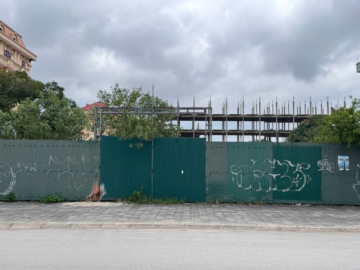 Du an xay dung Trung tam thuong mai va van phong cho thue cua Cong ty Co phan Tap doan Linh Thanh vua bi thu hoi. Anh: Cong Sang