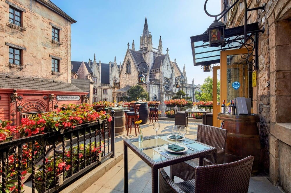 Khách sạn Mercure Danang French Village Bana Hills 