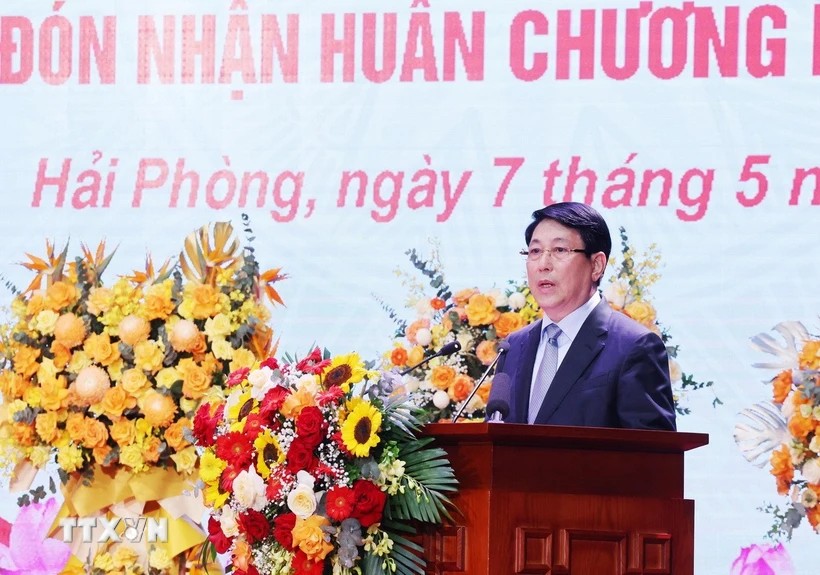 Politburo member and President Luong Cuong delivered a congratulatory speech to the Vietnam People's Navy. Photo: Lam Khanh/VNA