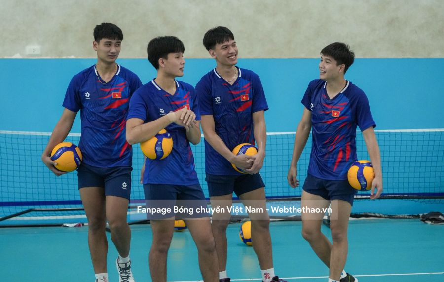 Tuyen bong chuyen nam Viet Nam tap buoi cuoi tai Ha Noi. Anh: Bong chuyen Viet Nam