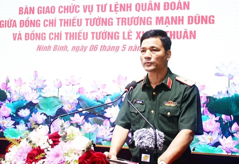 Major General Le Xuan Thuan was transferred and appointed to the position of Commander of the 12th Corps. Photo: VGP